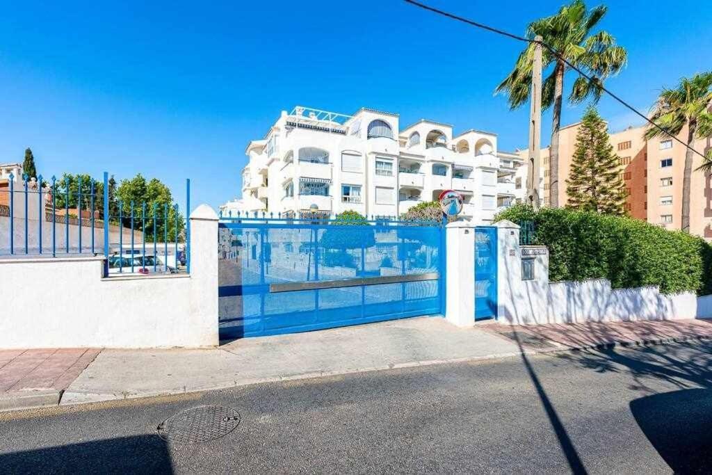 797 Holiday Rentals- Hermoso Apartamento Para 4 En Benalmádena Kültér fotó