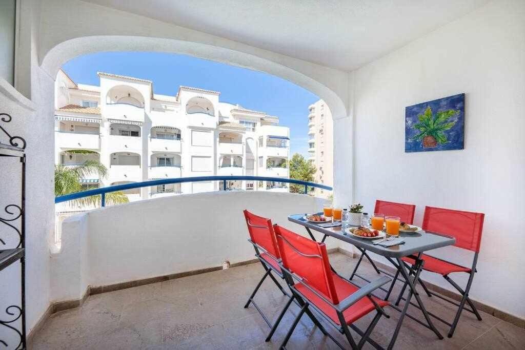 797 Holiday Rentals- Hermoso Apartamento Para 4 En Benalmádena Kültér fotó